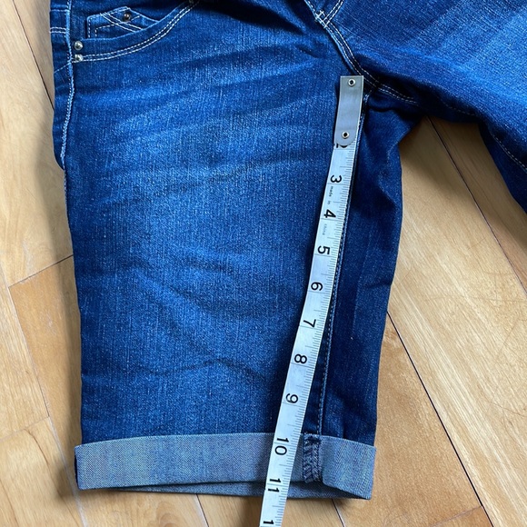 YMI 26 Low Rise Jean Shorts - Picture 6 of 7